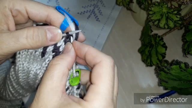 КАК ВЯЗАТЬ ЖАККАРД ПРИ ПОМОЩИ НАПЁРСТКА ДЛЯ ВЯЗАНИЯ смотреть онлайн