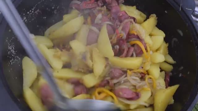 КАРТОШКА ПО - ОХОТНИЧЬИ В КАЗАНЕ НА КОСТРЕ