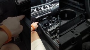 Mercedes GLE (V167) | Центральная консоль | Как разобрать?