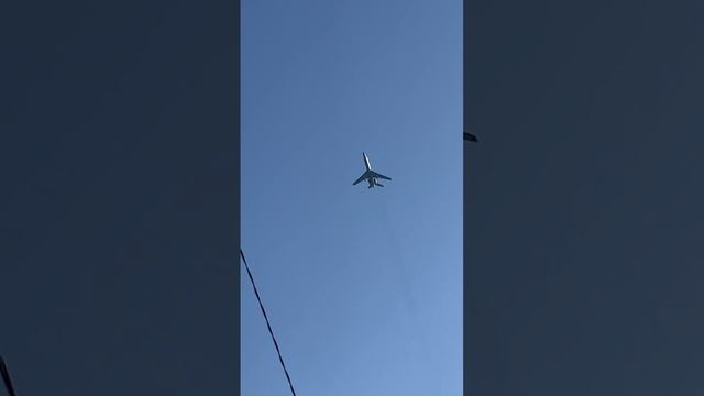 Сегодня в небе над Крымом был замечен красавец Ту-134УБЛ