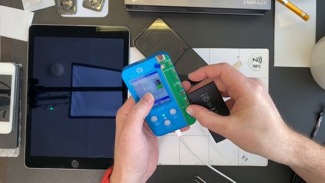 Быстро разряжается? А дело то не в Аккумуляторе! смотреть онлайн