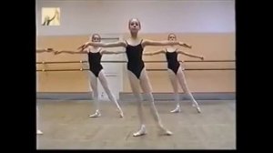 Rond de jambe par terre и en l'air на середине