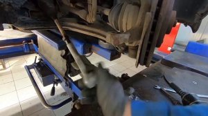 Замена рулевых наконечников на автомобиле Opel Astra