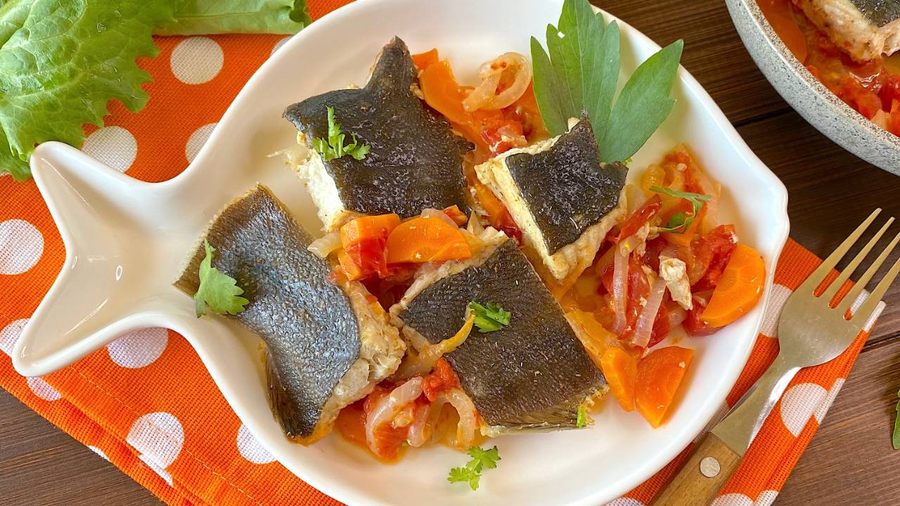 🐟 Тушеная камбала с овощами на сковороде — рецепт вкусного и полезного ужина из рыбы