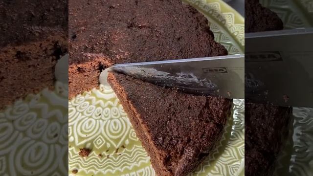Готовим вкусный безопасный шоколадный бисквит с малиной без сахара, глютена и крахмала