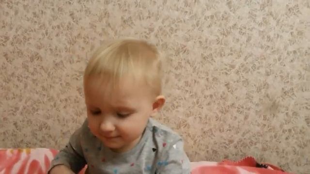 Звуки животных в исполнении малышки!Что говорит ребенок в полтора года смотреть онлайн