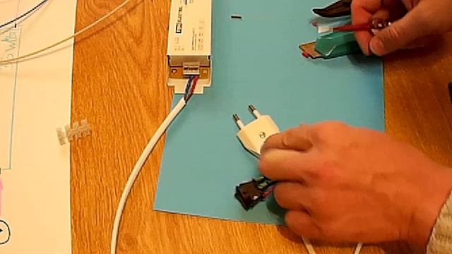 Делаем бюджетный светильник для рассады из люминесцентных ламп смотреть онлайн