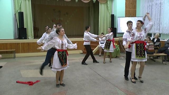 Молдавский танец. Вечер встречи выпускников 2015 смотреть онлайн
