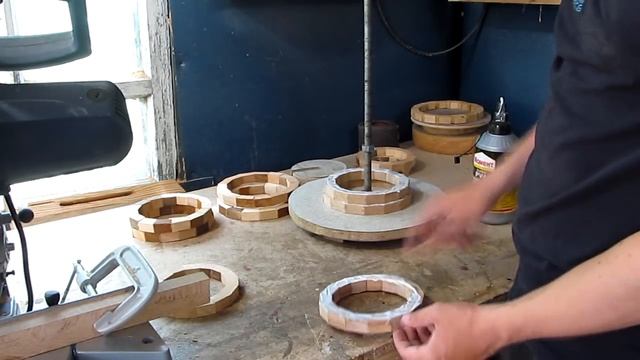 Сегментное точение из старых стульев смотреть онлайн