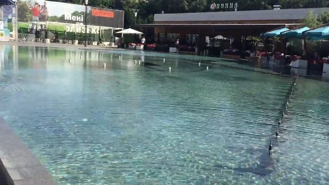 Машина Чайка около кафе в Аркадии Одесса Blue Chaika Odessa смотреть онлайн