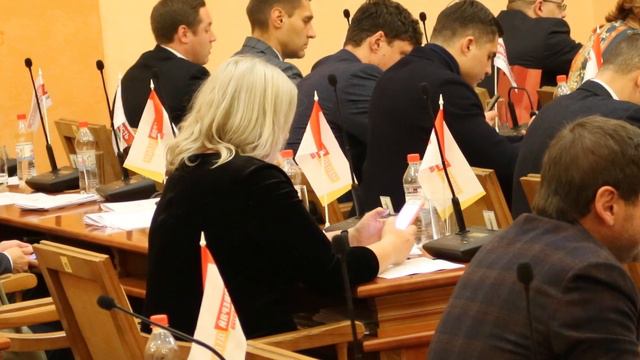 Кнопкодавство на сессии Одесского горсовета. Ирина Куценко за Татьяну Плаксий