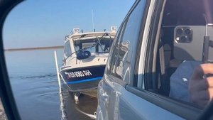 Спуск катера на воду. Как это сделать одному.