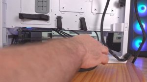 Building The ULTIMATE Gaming PC in the Lian Li Lancool 216!