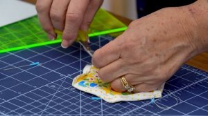 Make a "Quilt As You Go Hexagon" Quilt with Jenny Doan of Missouri Star (Video Tutorial)