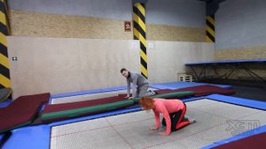 Как научится прыгать на батуте!!! Базовые элементы