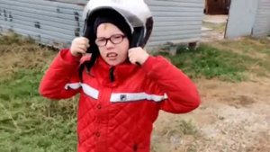 Первый раз села на питбайк.11 лет девочке???? Kayo mini 110 кубов.