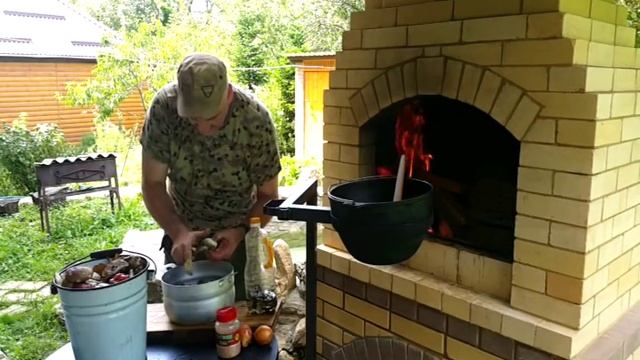 ВИДЕО РЕЦЕПТ ГРИБНОЙ СОУС В КАЗАНЕ НА ОГНЕ СЮФ КРАСНОДАРСКИЙ смотреть онлайн