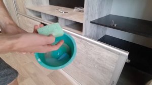 Как установить  отбойник (щётку) в паз двери шкафа-купе?