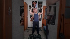 Жим стоя двух гирь весом 24кг на 11 повторений