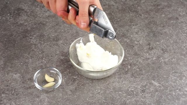 Рулет из лаваша на праздничный стол / Самые вкусные закуски на новый год 2021