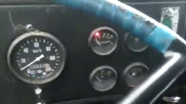 МАЗ 5549, самосвал, давление масла. смотреть онлайн