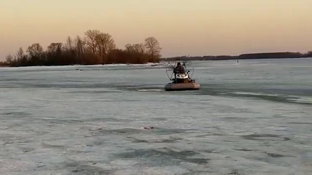 Судно на воздушной подушке. смотреть онлайн