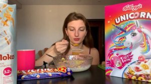 Красочный завтрак /Хлопья с молоком / МУКБАНГ