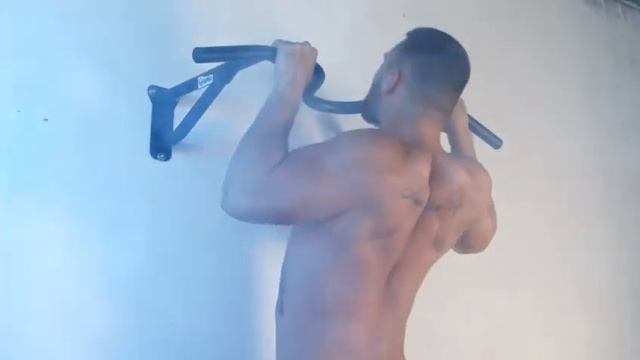 Спортивное оборудование Gorilla Gym смотреть онлайн