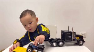 Обзор на огроменный машиновоз Bigfoot Monster Trucks от Азана