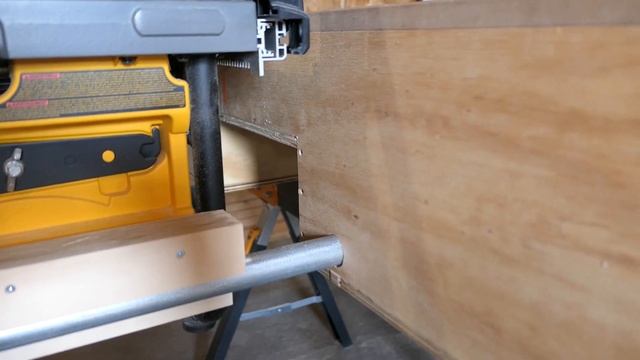 Amazing Custom Paulk Workbench - Walk-Around смотреть онлайн