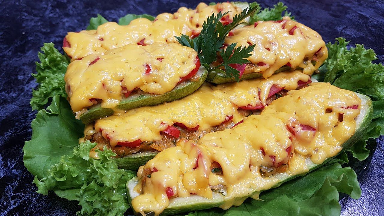 Фаршированные кабачки лодочки в духовке | Запекаем вкуснее пиццы ! смотреть онлайн