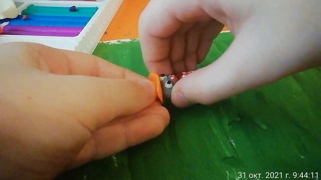 Лепим:Подсолнух, Зомби с ведром и конусом, Горохострел. (Роман видео лепка Привет) смотреть онлайн