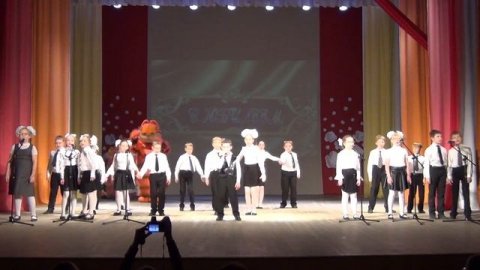 Первая учительница в школе