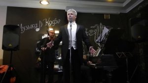 "Чубчик кучерявый".Поет Сергей Зыков.