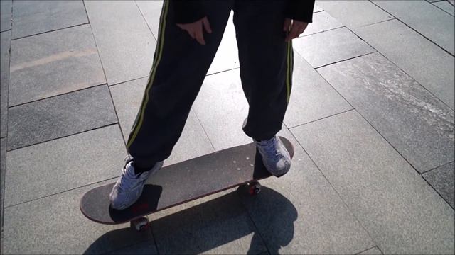 Как сделать ollie на скейте (How to ollie on skateboard) смотреть онлайн