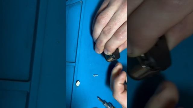 Замена батарейки в ключе нивы тревел #нива смотреть онлайн