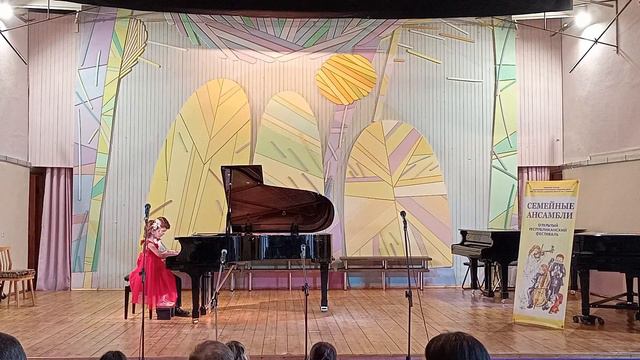 Касяник Мария и Иван. Песенка крокодила Гены.