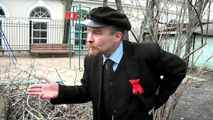Ленин и Брежнев на субботнике.