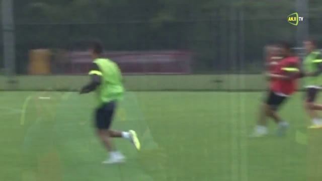 Разминка, тактика, двусторонка смотреть онлайн