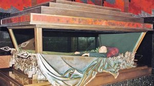 Почему люди против захоронения Ленина?