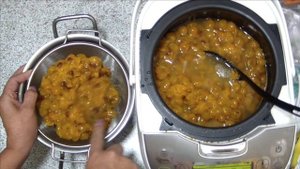 Соус "Ткемали" из жёлтой алычи. Кисло-сладкий соус  с : прованскими травами, хмели-сунели и чесноко