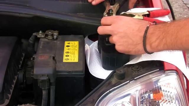 Завести автомобиль при помощи шуруповерта