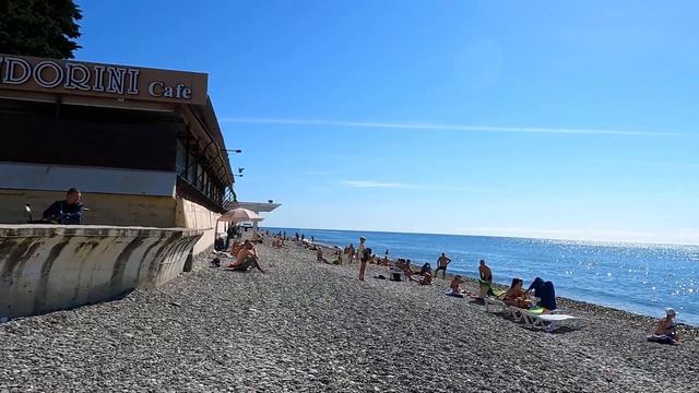 На пляже все спокойно! 08.10.2021. Я его догнал!?ЛАЗАРЕВСКОЕ и Я