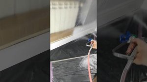 БЕЗВОЗДУШНОЕ НАНЕСЕНИЕ. ПОКРАСКА ПЛИНТУСА СУПЕР СПЕЦИАЛИСТЫ