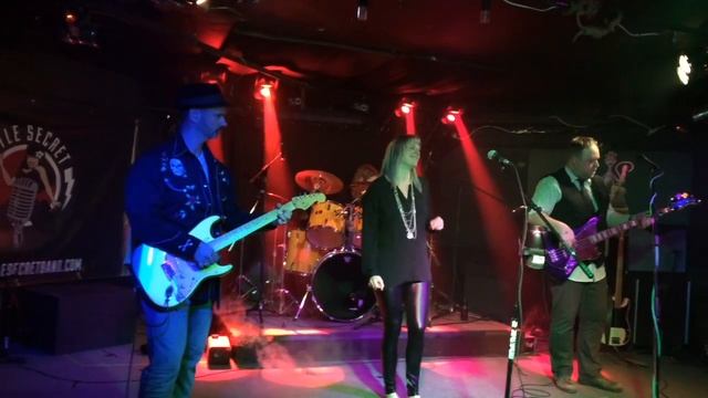 DLS at Brass Monkey смотреть онлайн