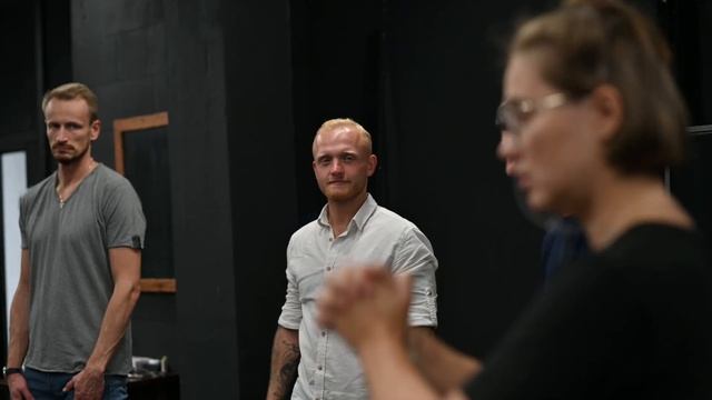 ОРАТОРСКОЕ ИСКУССТВО - УРОК АЛЕКСАНДРЫ МОШКОВОЙ В ШКОЛЕ ТЕАТРА "ОТРАЖЕНИЕ"