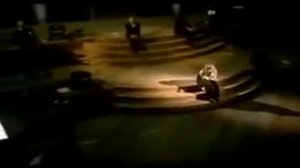 Lara Fabian   Зал поет, певица плачет