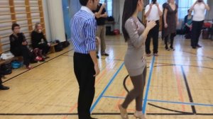 Neri Piliu and Yanina Quiñones - Walking basics, argentine tango lesson (2014 Helsinki, Finland)