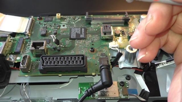 Телевизор SONY KDL-40WD653. Нет изображения, ремонт смотреть онлайн