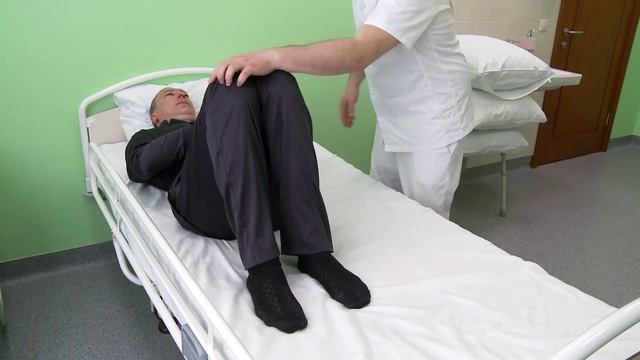 Позиционирование на больной стороне лежачего больного.mp4